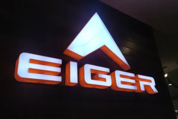 Neon Box Akrilik: Produk Populer Di Industri Reklame